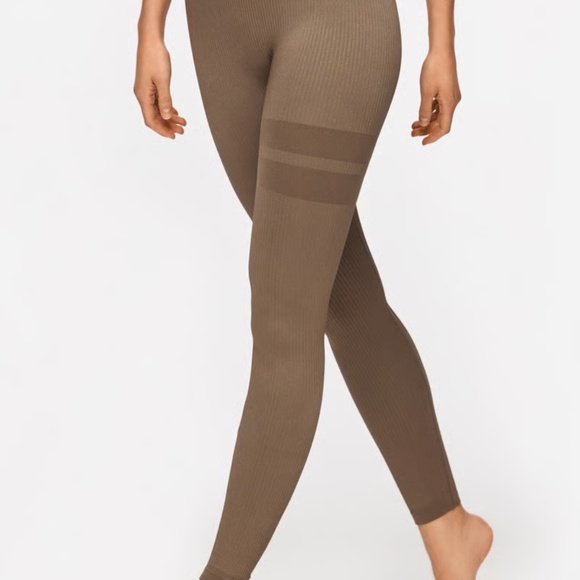 STRONGER ribbed seamless crop top & leggings XS Brown - Like New - $55 (deal!) - Picture 4 of 11